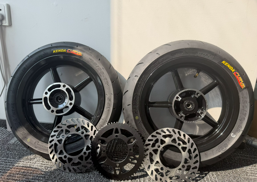 12" Kenda Curve Super Motos